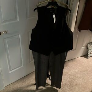 Adorable Torrid work outfit B&W herringbone ponte pants and sleeveless vest nwt